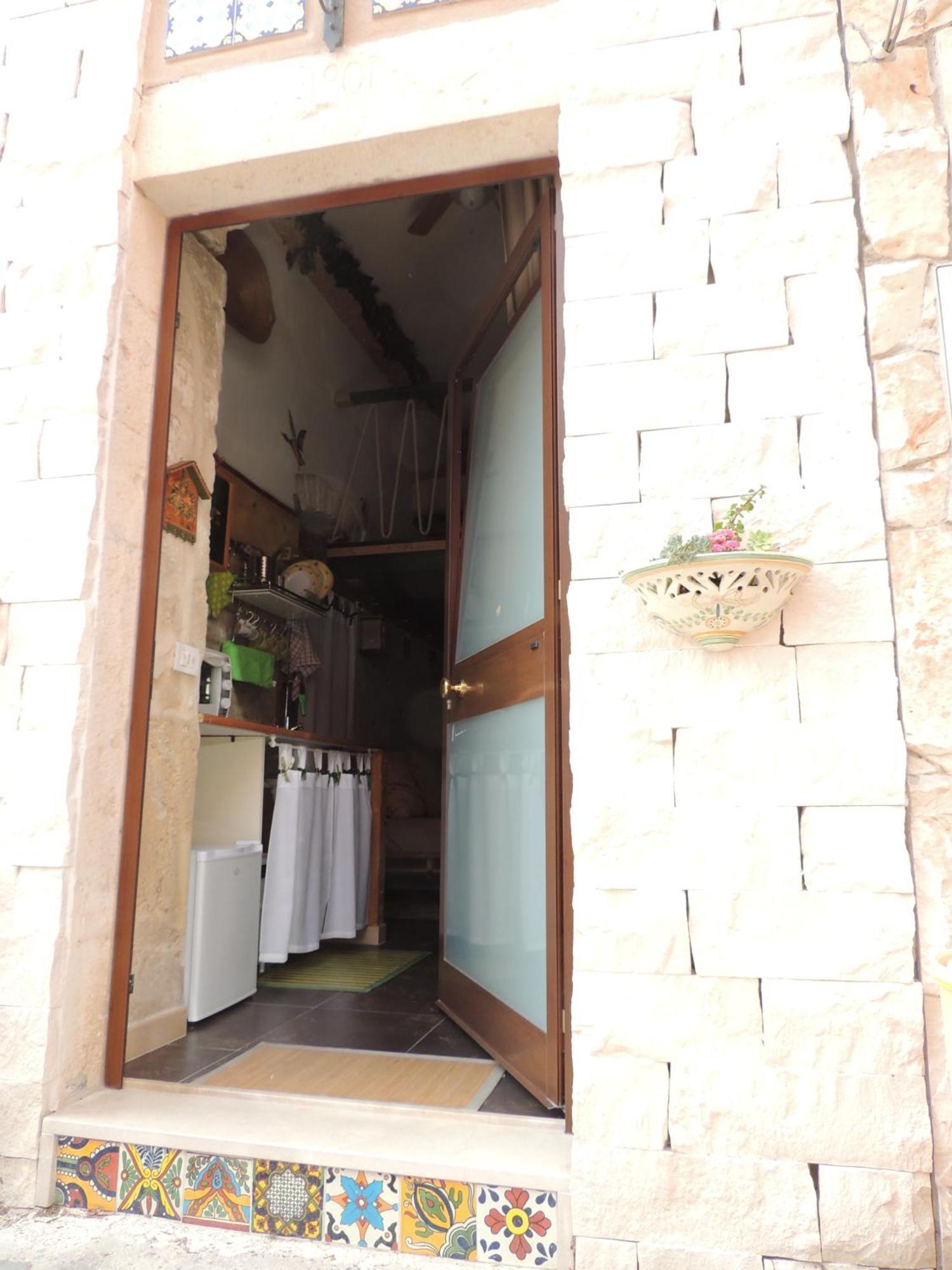 Ferienwohnung Monolocale L'Abbraccio Ragusa Zimmer foto